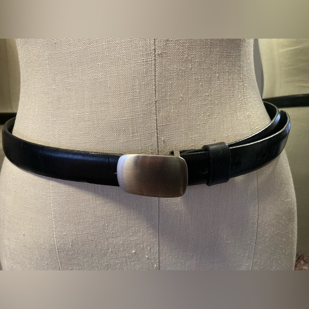 Brooks Brothers Women’s Black Leather Belt with Silver-tone Buckle - Size Medium - Picture 6 of 13